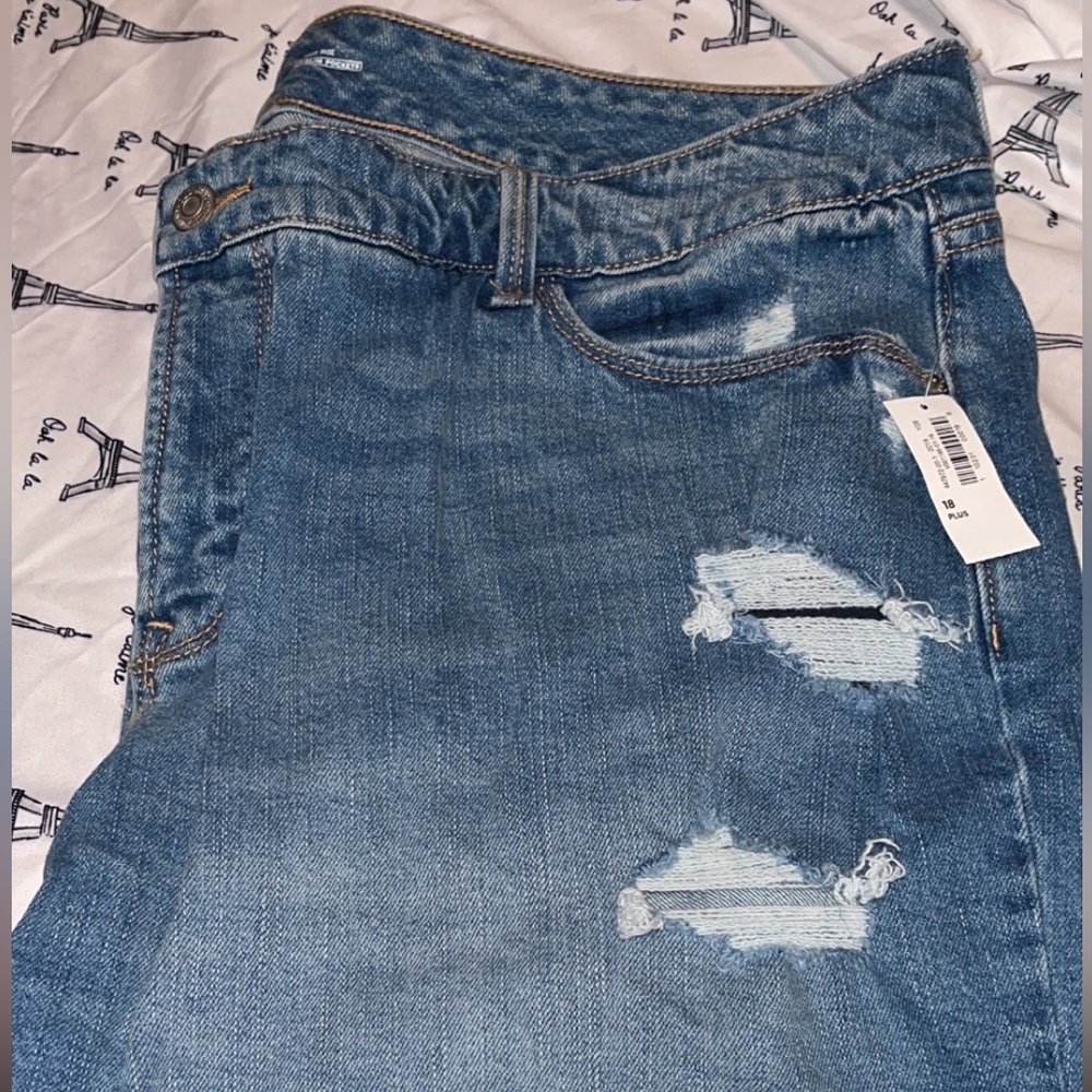 Medium wash cut off shorts